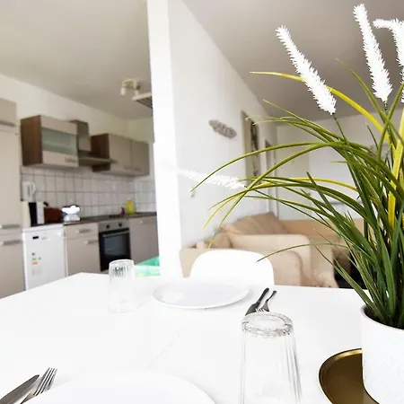 Work And In Monteurwohnung Apartment
